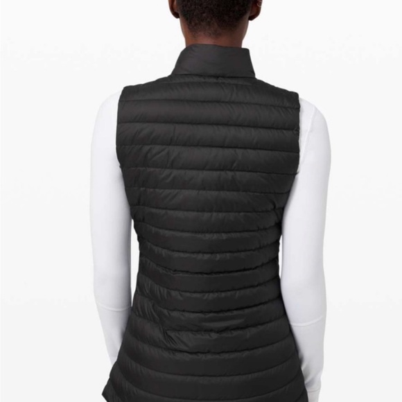 Lululemon Pack it down vest 8 - Picture 6 of 12